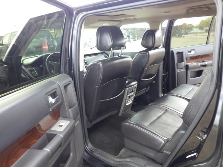 2011-ford-flex-image-7