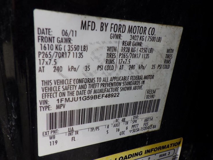 2011-ford-expedition-image-15