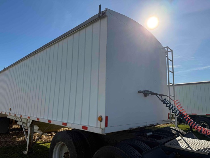 agri-trader-hopper-bottom-image-19