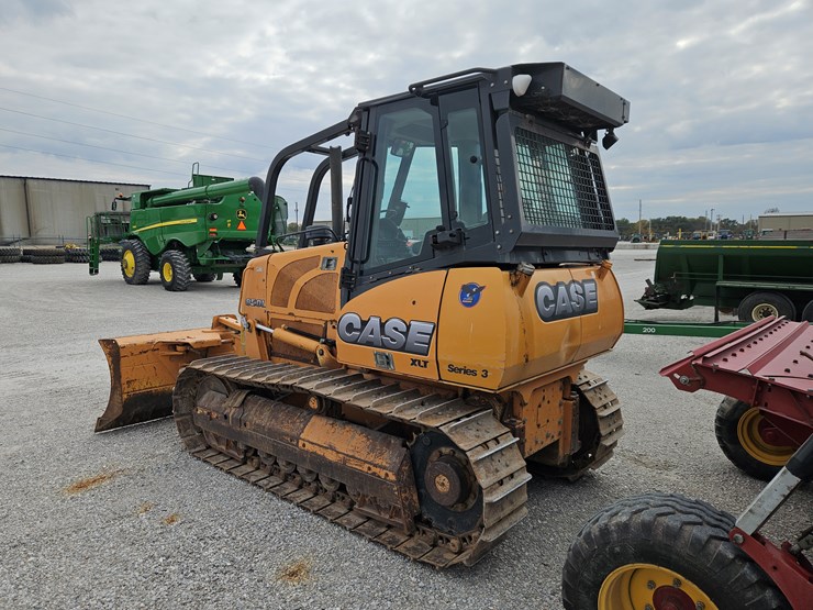 2012-case-850l-xlt-image-11