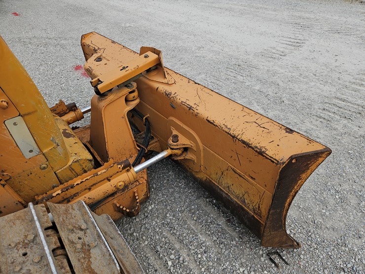 2012-case-850l-xlt-image-5