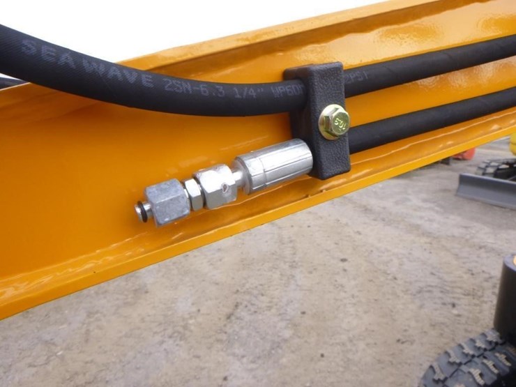 2025-vicsec-vc15-hydraulic-excavator-image-14