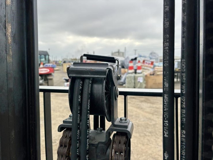 2018-toyota-8fgu25-image-14