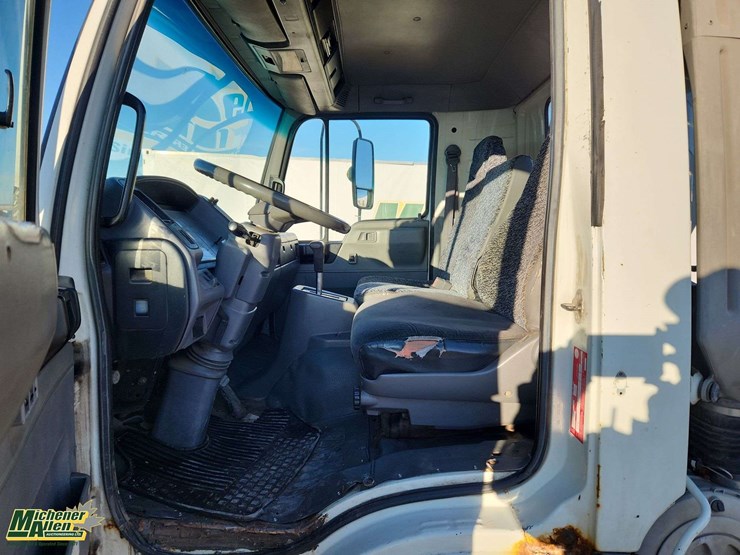 2004-hino-fb1817-image-12