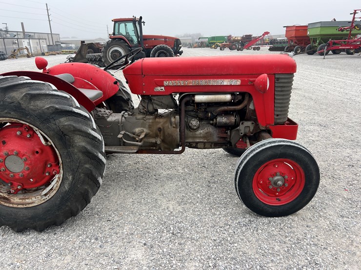1958-massey-ferguson-65-image-12