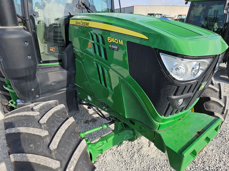 2024-john-deere-6140m-image-19
