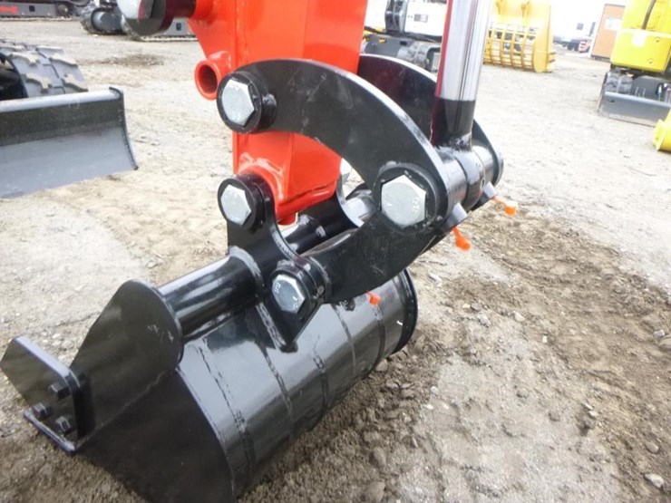 2025-vicsec-vc13-hydraulic-excavator-image-11