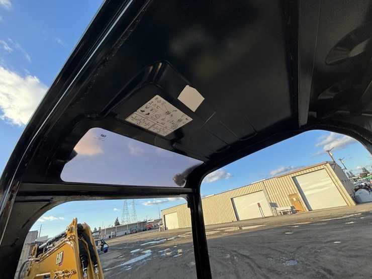 2021-caterpillar-302.7cr-image-41