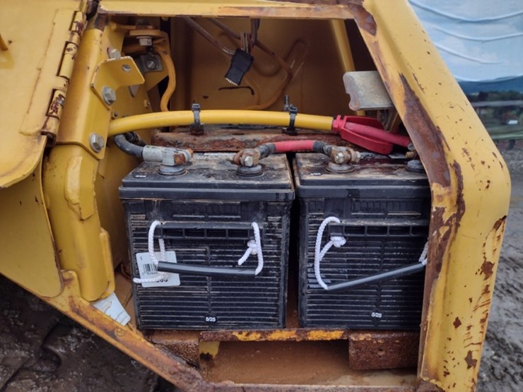 caterpillar-d6n-xl-image-40