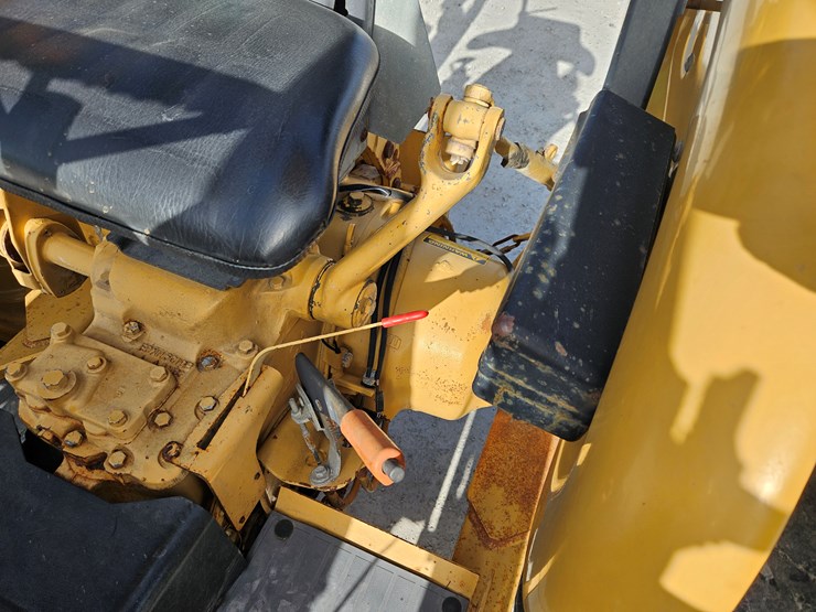 1996-ford-345d-image-11