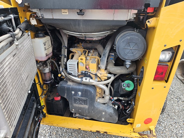 2015-caterpillar-289d-image-16