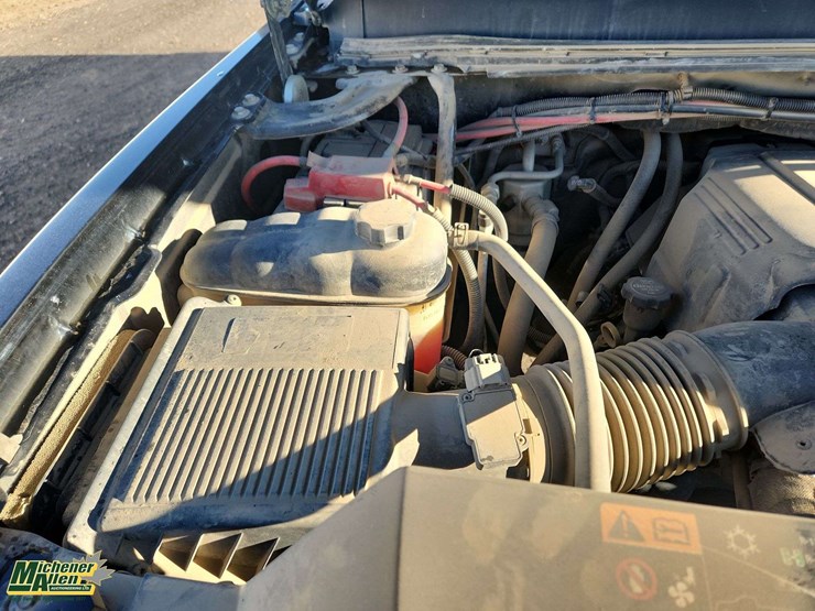 2013-chevrolet-silverado-2500hd-lt-image-28