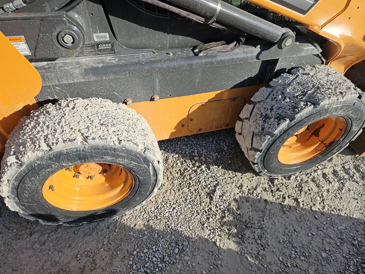 2012-case-sv250-image-18