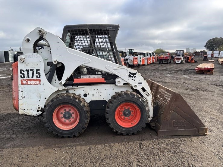 2012-bobcat-s175-image-7