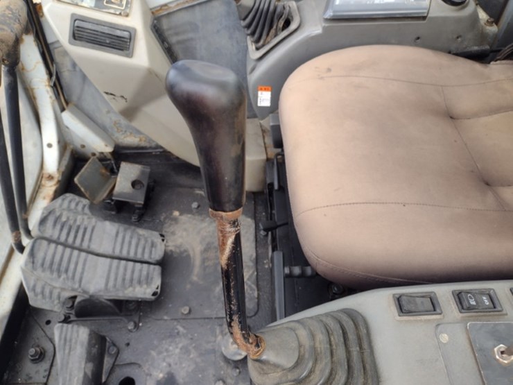 komatsu-pc128uu-2-image-11