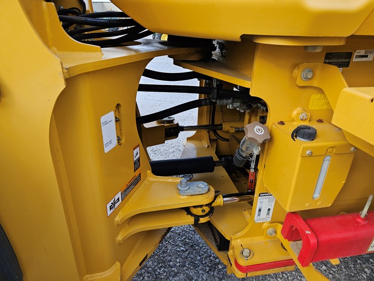 deere-524p-image-17