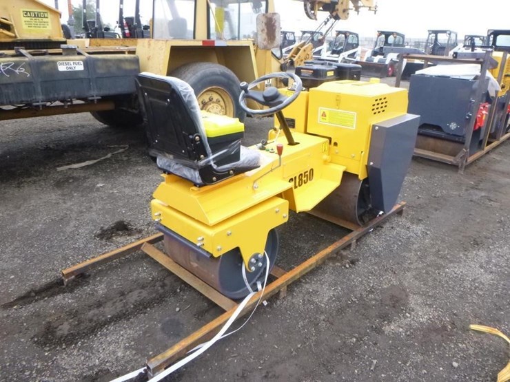 sdlool-sl850-tandem-vibratory-roller-image-3