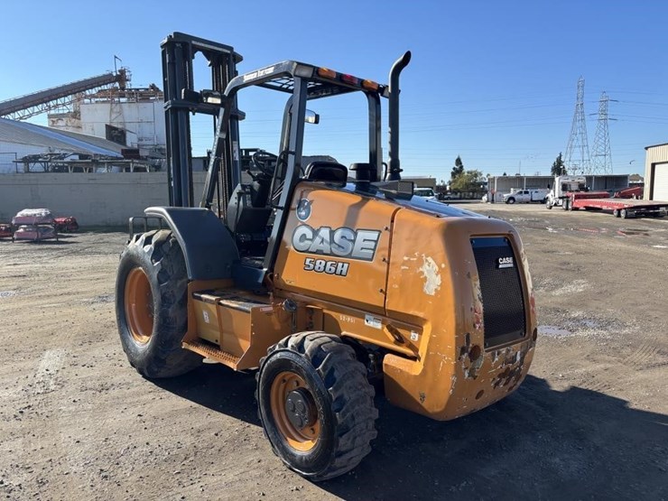 2017-case-586h-image-4