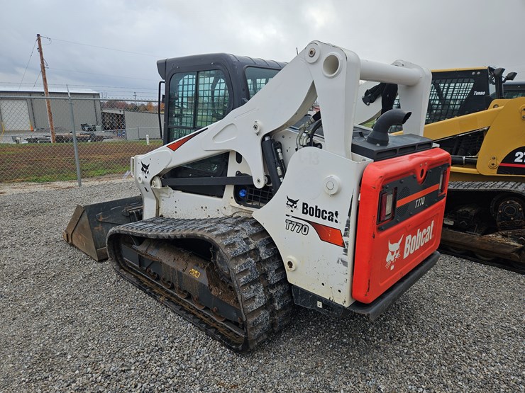 2022-bobcat-t770-image-14