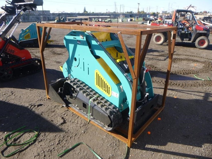 2024-mach-pro-mp-s300-skid-steer-track-loader-image-2