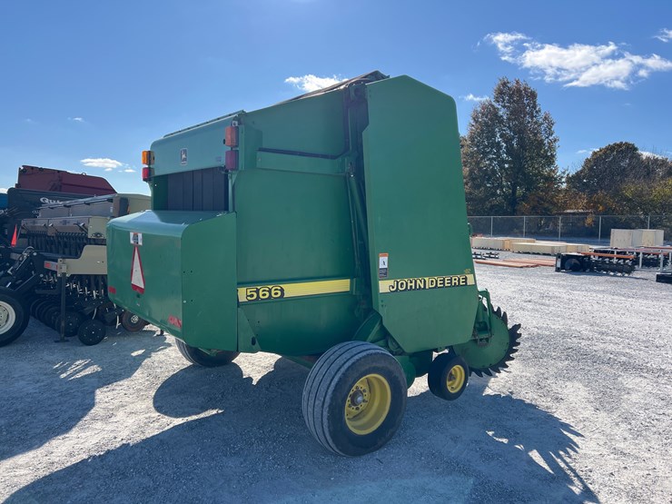 john-deere-566-image-8