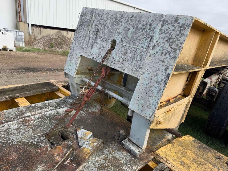 tri-axle-detach-trailer-image-30