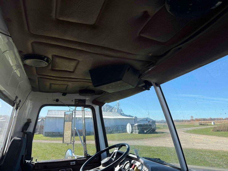 1990-cummins-m11-image-25