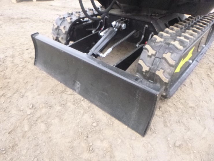 2025-vicsec-vc15p-hydraulic-excavator-image-15