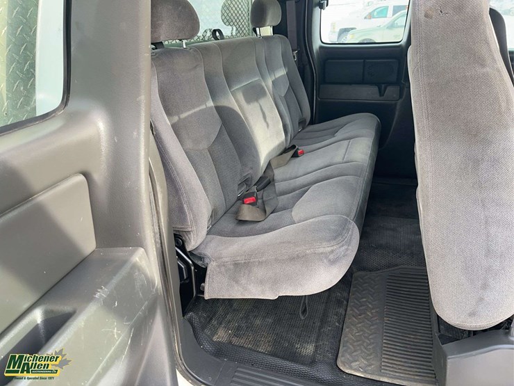 2005-gmc-sierra-3500-image-16