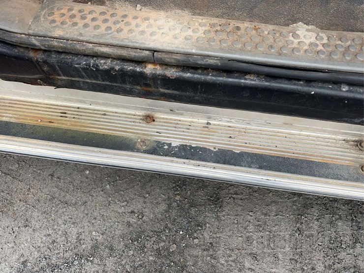 2003-ford-f550-image-19