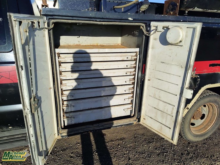 2008-ford-f550-image-16