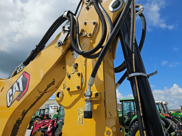 #203035-•-2021-caterpillar-416st-backhoe-image-20