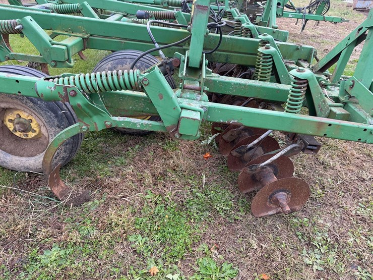 17-shank-john-deere-disc-chisel-image-10