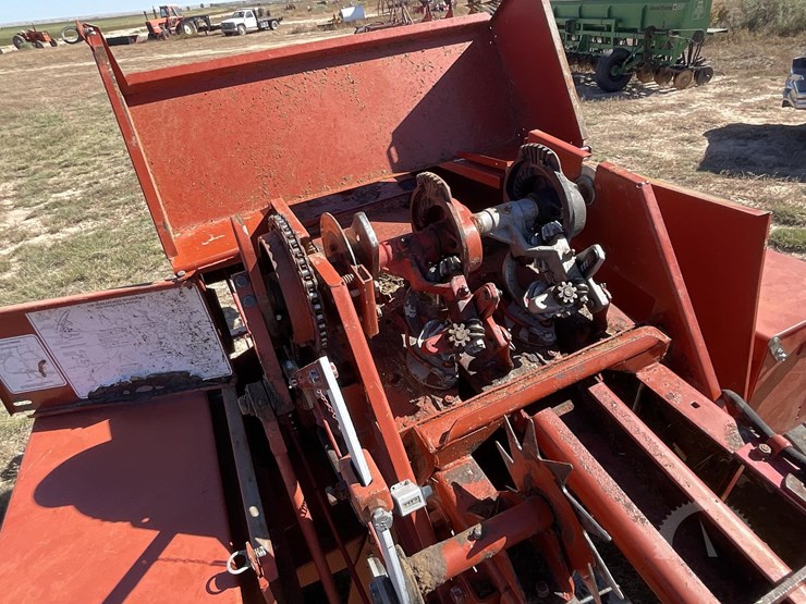 2001-hesston-4590-image-18