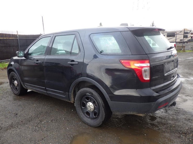 2015-ford-explorer-image-4