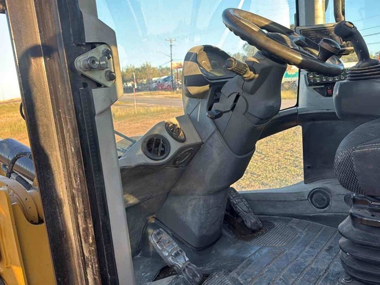 caterpillar-930m-image-20