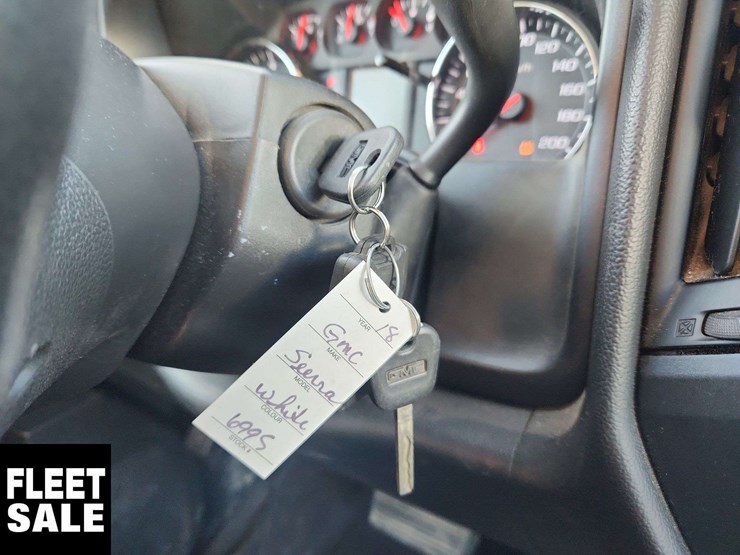 2018-gmc-sierra-2500hd-image-11