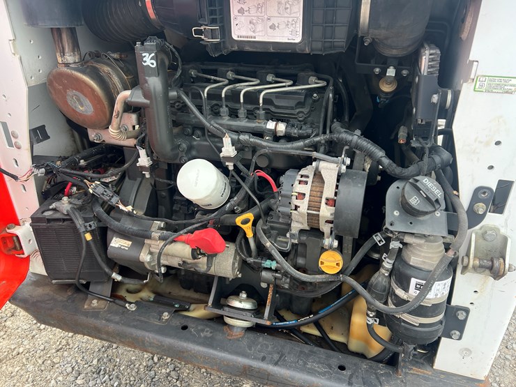 2020-bobcat-t595-image-18