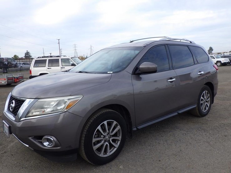 2014-nissan-pathfinder-image-1