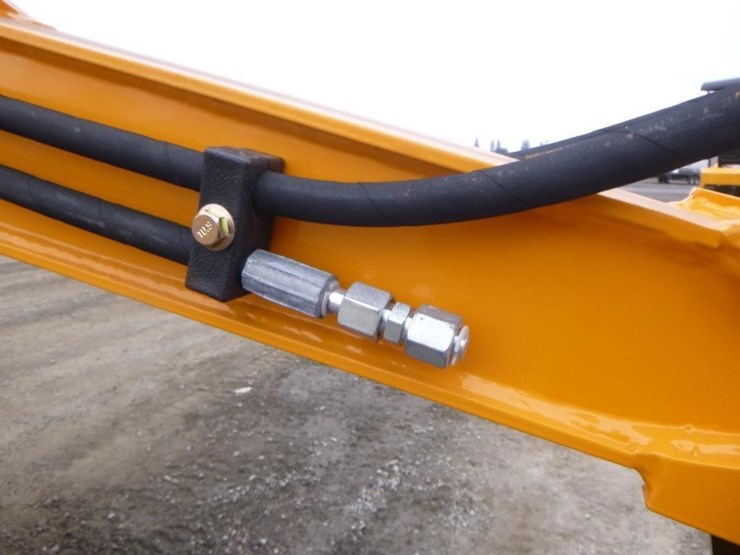 2025-vicsec-vc15p-hydraulic-excavator-image-13