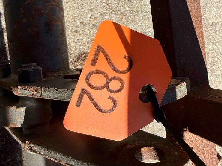 white-quick-hitch-image-7