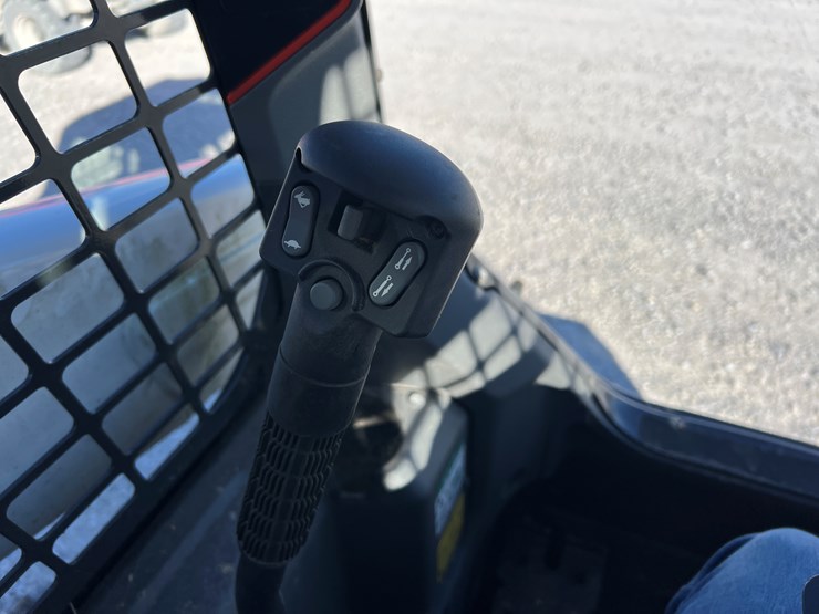 2023-bobcat-t62-image-9