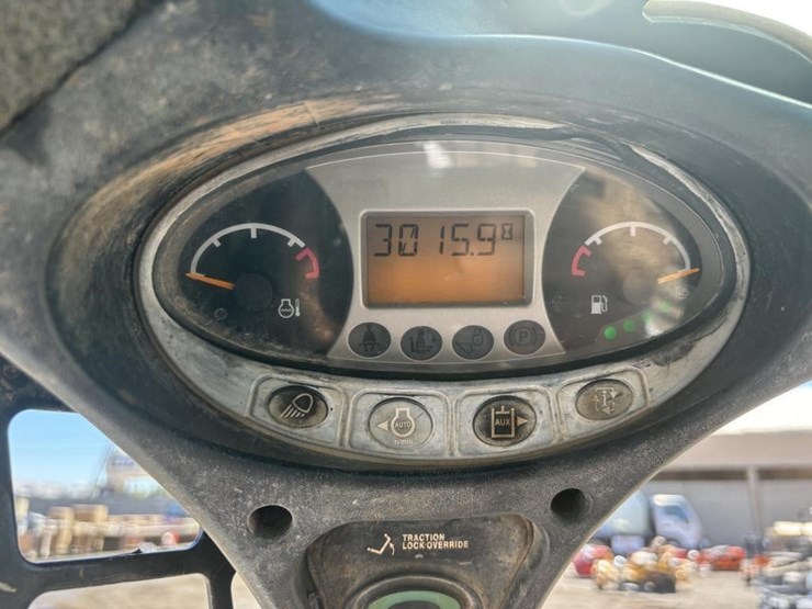 2016-bobcat-t770-image-28