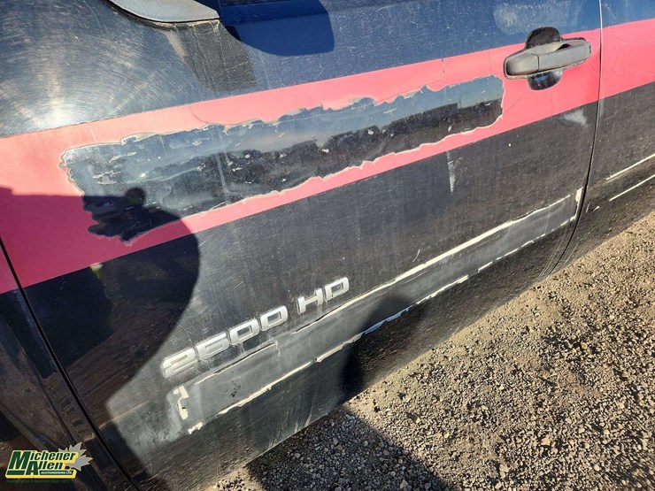 2013-chevrolet-silverado-2500hd-lt-image-38