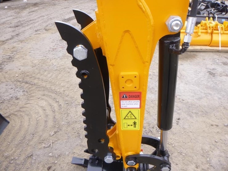 2025-vicsec-vc15-hydraulic-excavator-image-12