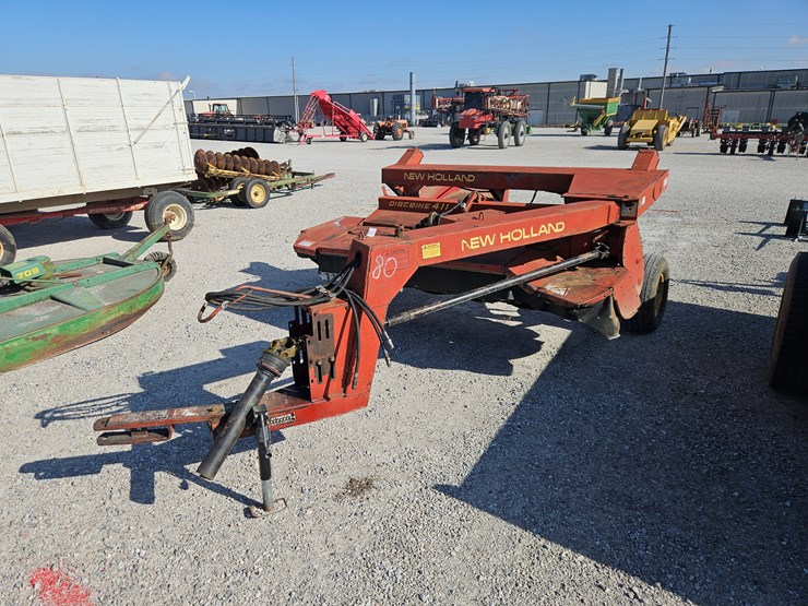 new-holland-411-image-12