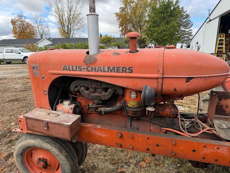 allis-chalmers-wd-45-tractor-image-12