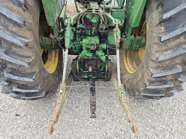 1980-john-deere-2940-image-11