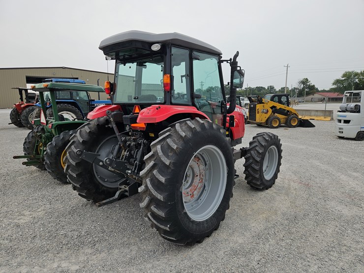 2014-massey-ferguson-4610-image-17