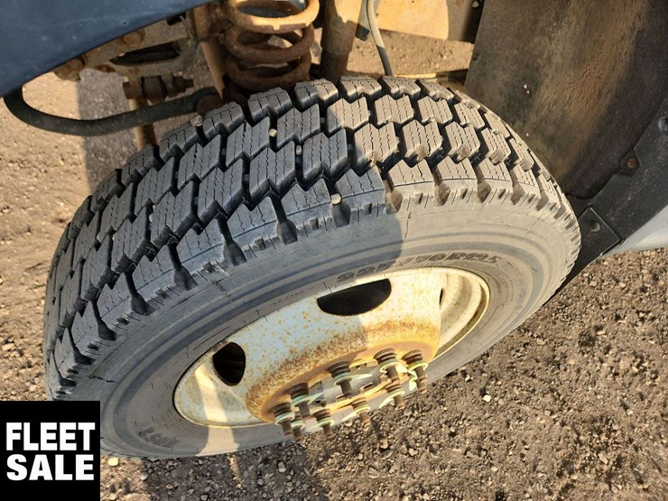 2006-ford-f550-image-36